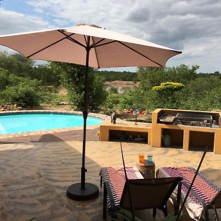 Bushvilla Umoja Kruger ファラボルワ エクステリア 写真
