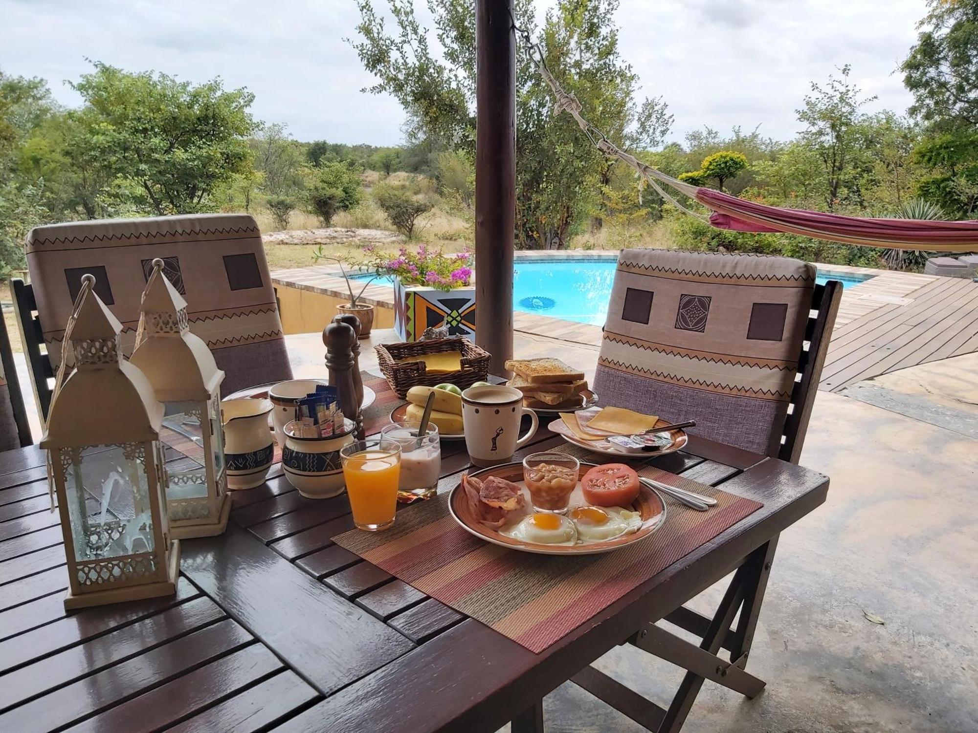 Bushvilla Umoja Kruger ファラボルワ エクステリア 写真