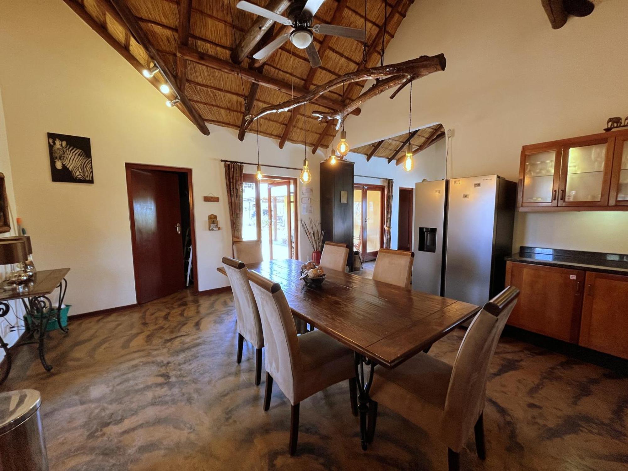Bushvilla Umoja Kruger ファラボルワ エクステリア 写真